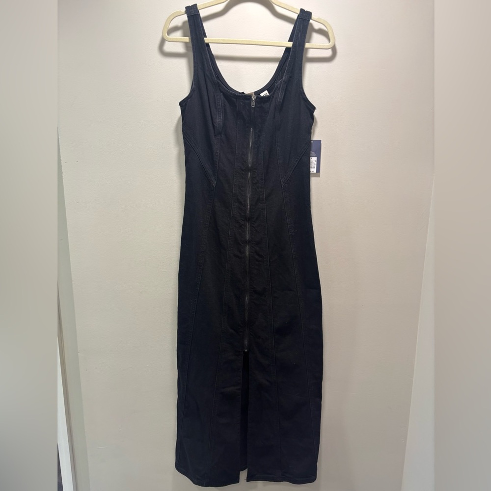 Universal Thread Black Sleeveless Sheath Dress